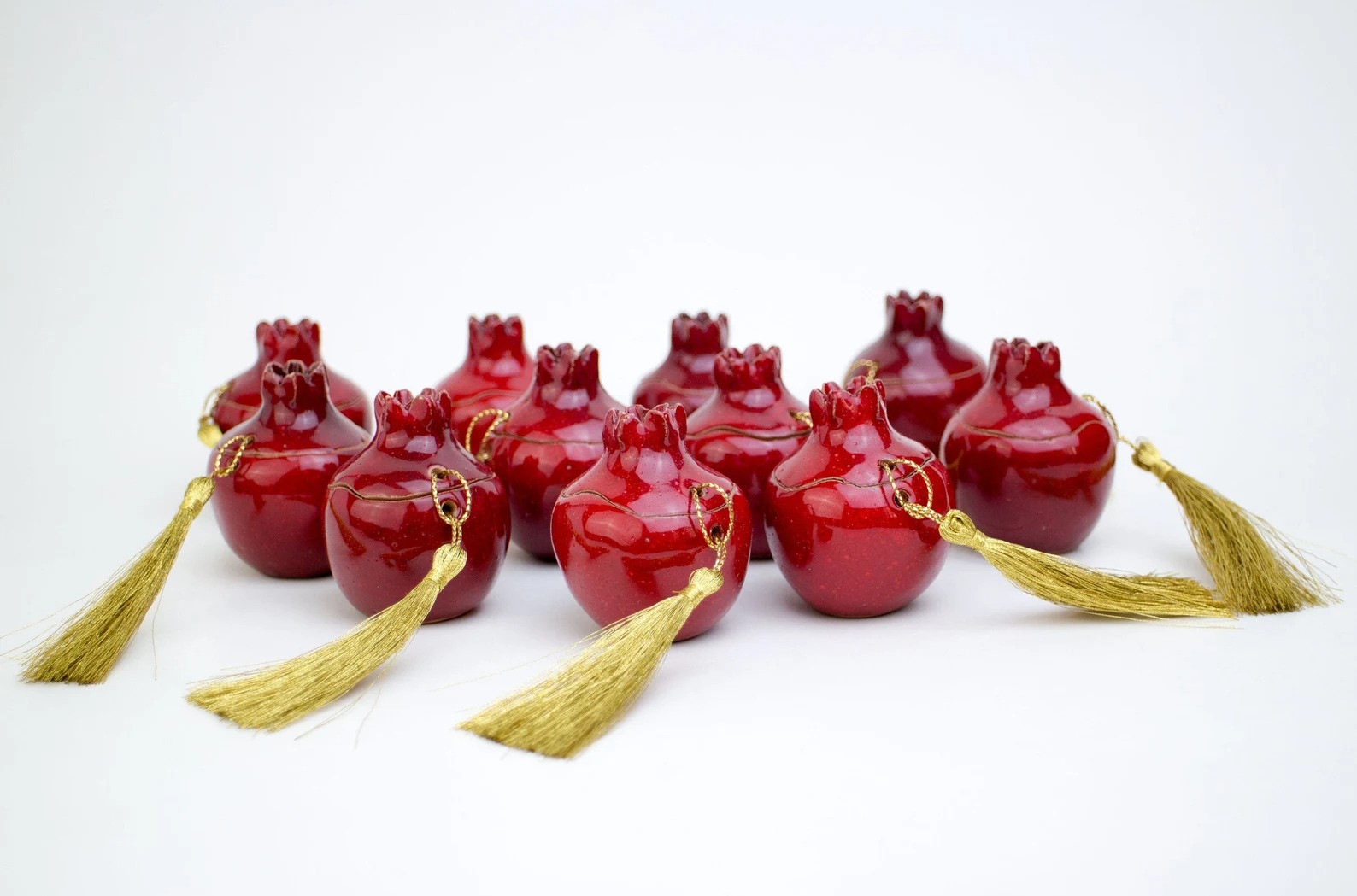 Little pomegranate handmade wedding favor box, birthday favor box, party favor pox, ceramic favor box handmade, ceramics and pottery, gift - Image 4