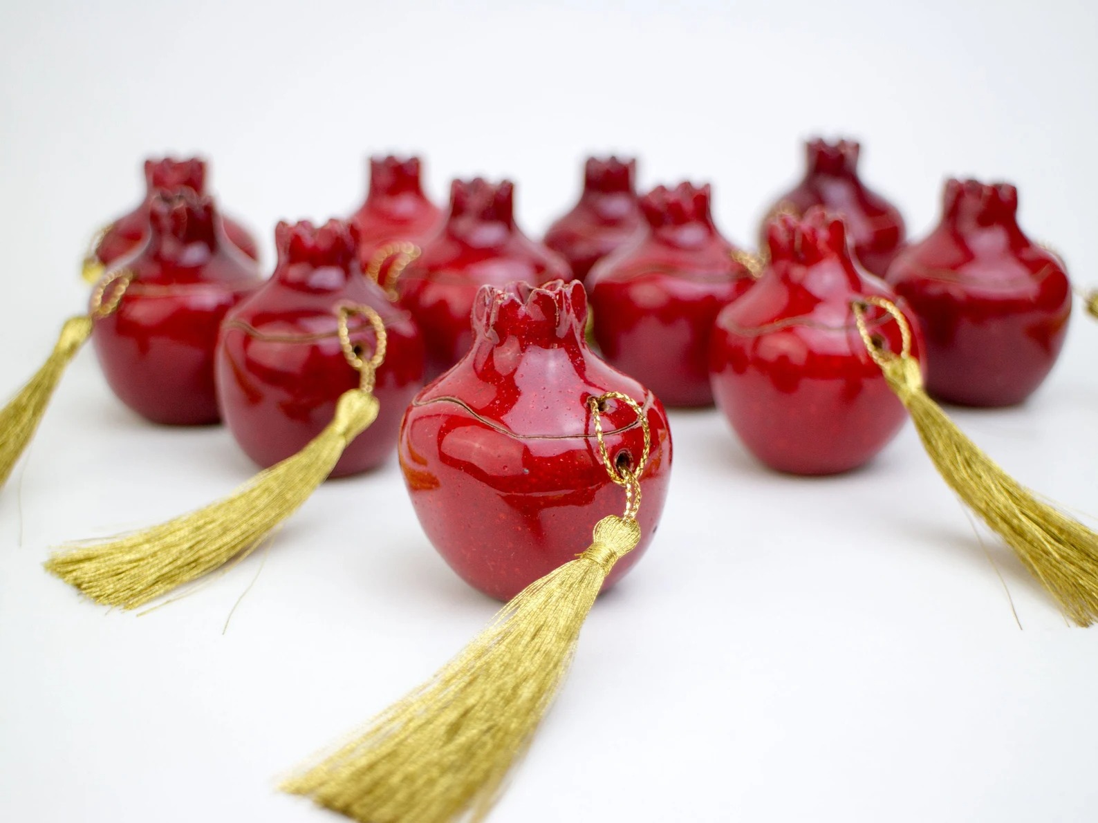 Little pomegranate handmade wedding favor box, birthday favor box, party favor pox, ceramic favor box handmade, ceramics and pottery, gift - Image 6