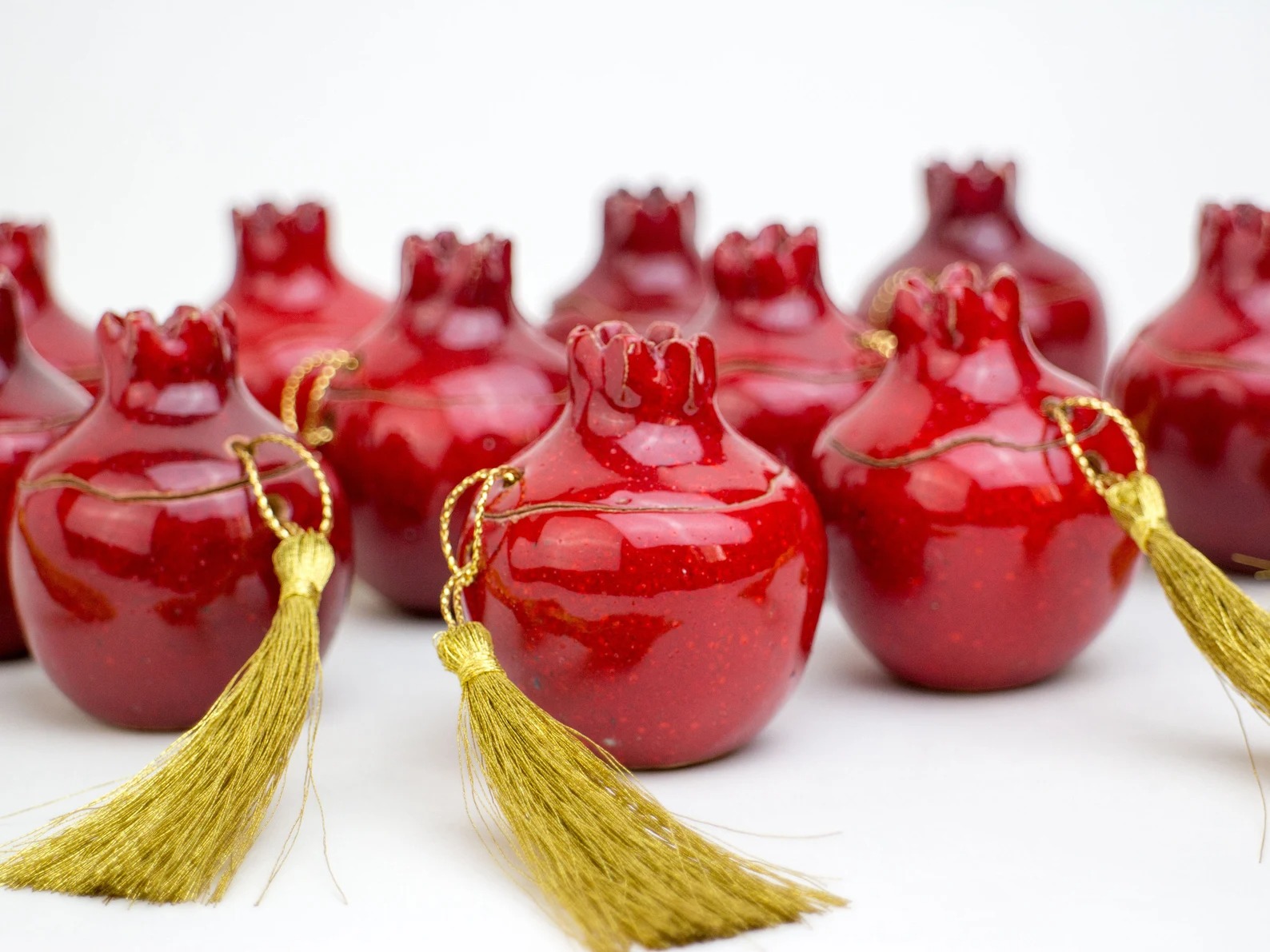 Little pomegranate handmade wedding favor box, birthday favor box, party favor pox, ceramic favor box handmade, ceramics and pottery, gift - Image 9