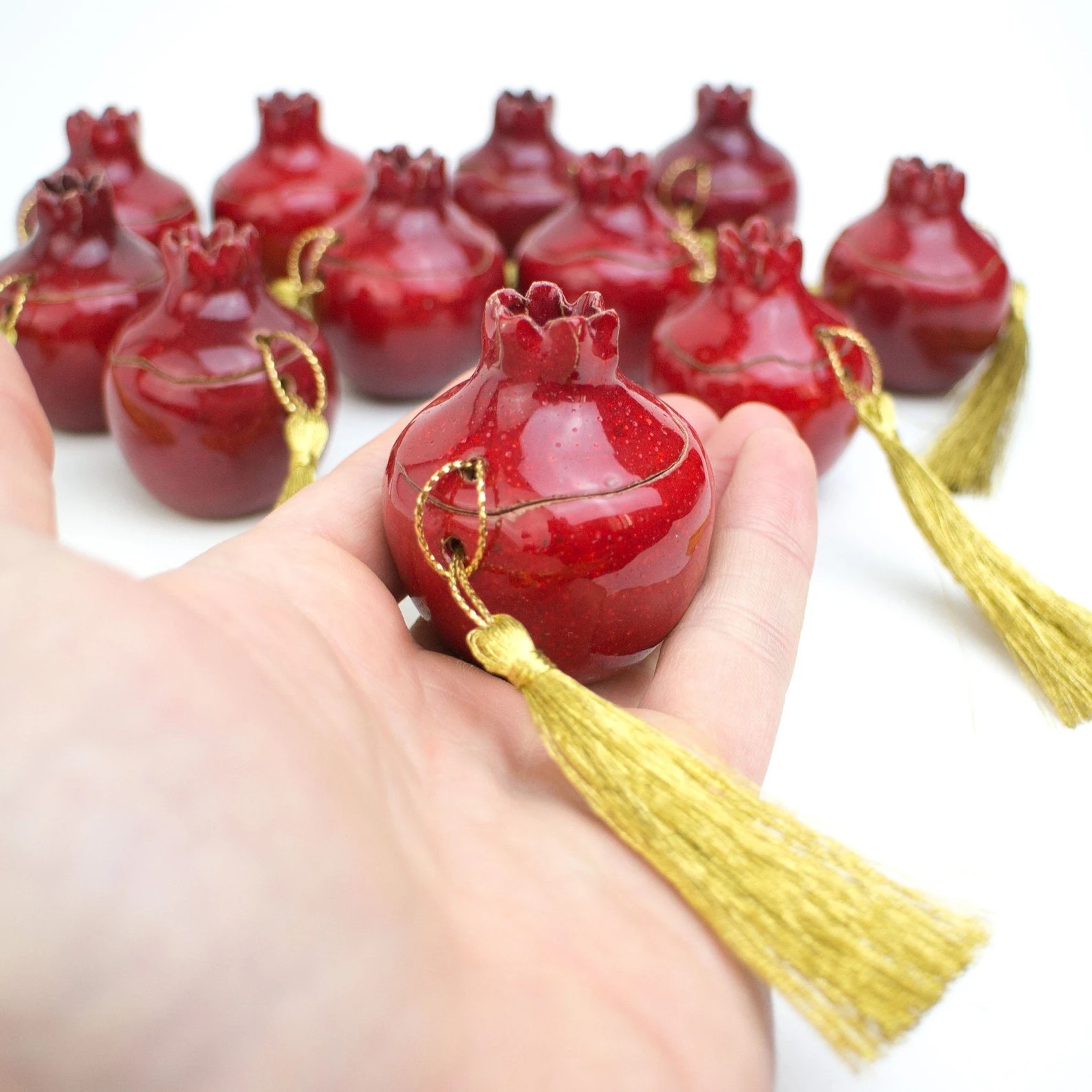 Little pomegranate handmade wedding favor box, birthday favor box, party favor pox, ceramic favor box handmade, ceramics and pottery, gift - Image 10