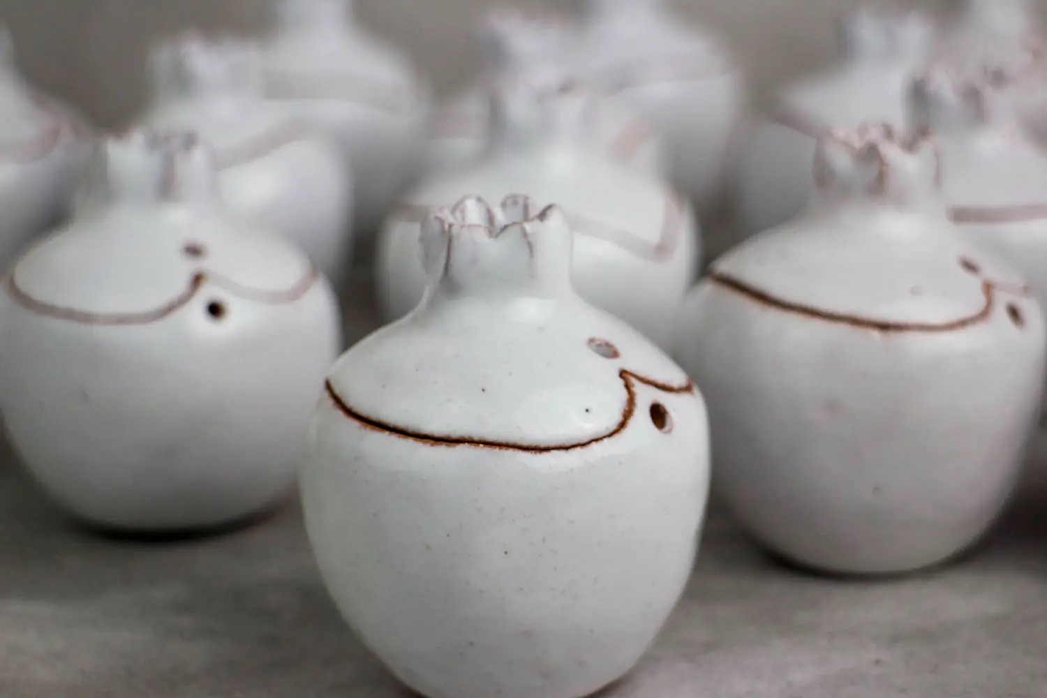 White Pomegranate wedding favor and gift, ceramic secret box pomegranate, pomegranate, ceramic pomegranate, wedding favor, wedding gift - Image 5